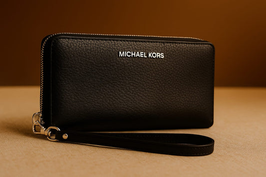 Michael Kors Jet Set Black Pebbled Leather Zip-Around Wristlet Wallet Original